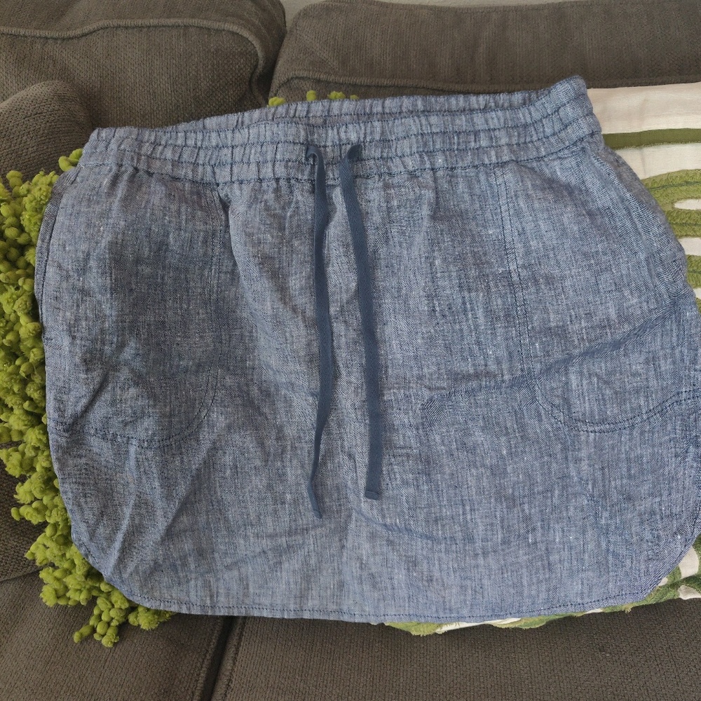 Caslon skirt